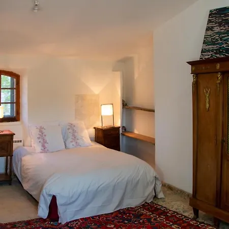 Spacious Stylish Provencal House With Terrace *